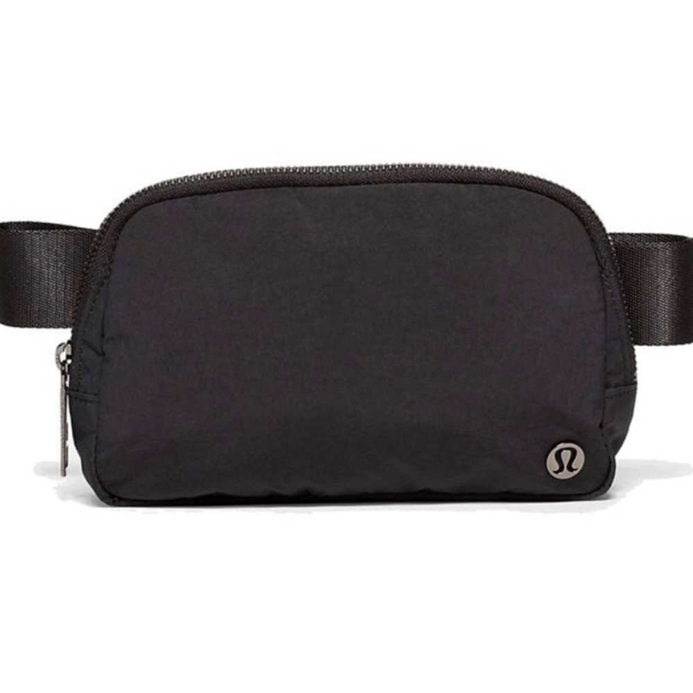 NEW lululemon everywhere belt bag black